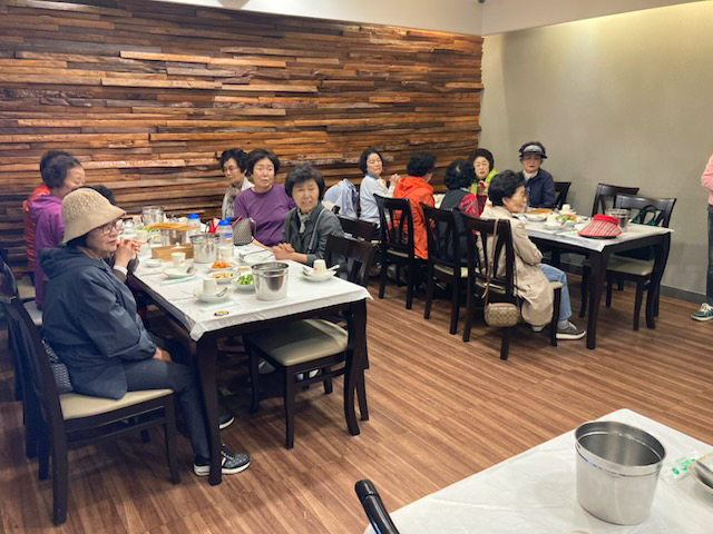0508 옥동삼성1차아파트 경로 효 잔치 열어 (2).jpg