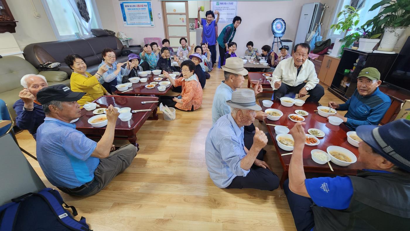 2025 시영마을 주민화합음악축제 보도자료 사진자료 (9).jpg
